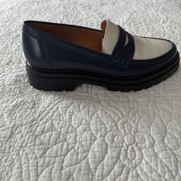 Sezane Amy Two-Tone Loafers - Picture 2 of 4